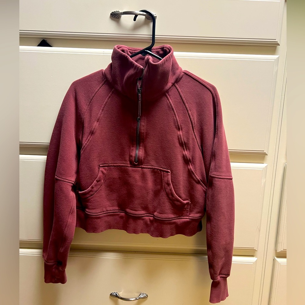Lululemon Scuba Oversized Funnel Neck Half-Zip
Smoky Red Size S/M